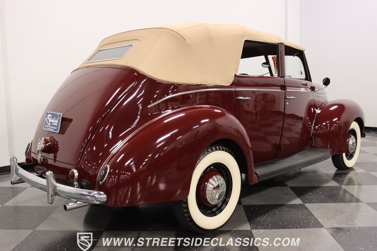 1939 Ford Deluxe Phaeton - photo 12