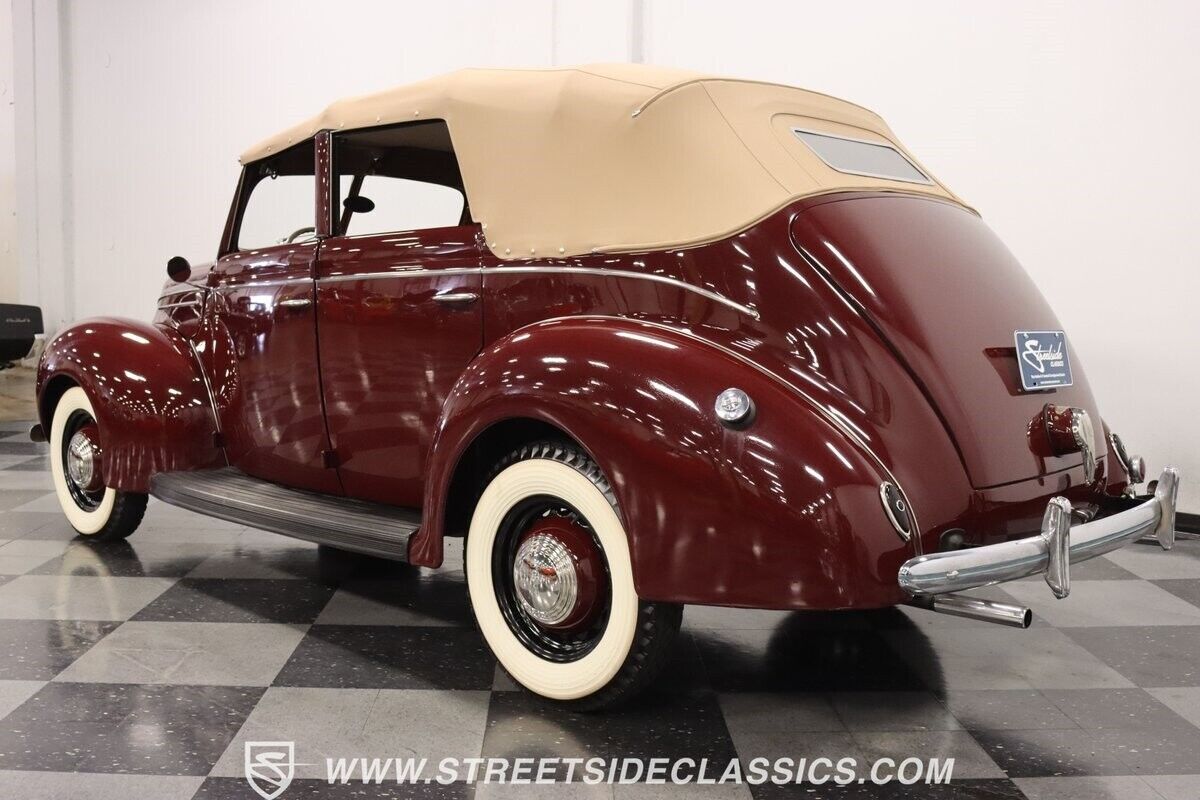 1939 Ford Deluxe Phaeton - photo 7