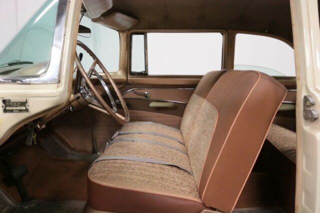 1956 Ford Fairlane Club Sedan - photo 5