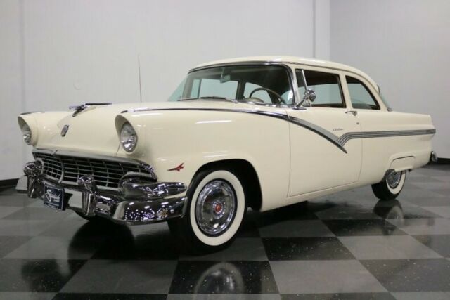 1956 Ford Fairlane Club Sedan - photo 6
