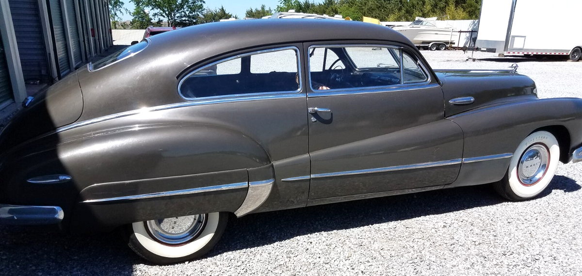 1947 Buick Roadmaster Sedanette - photo 5