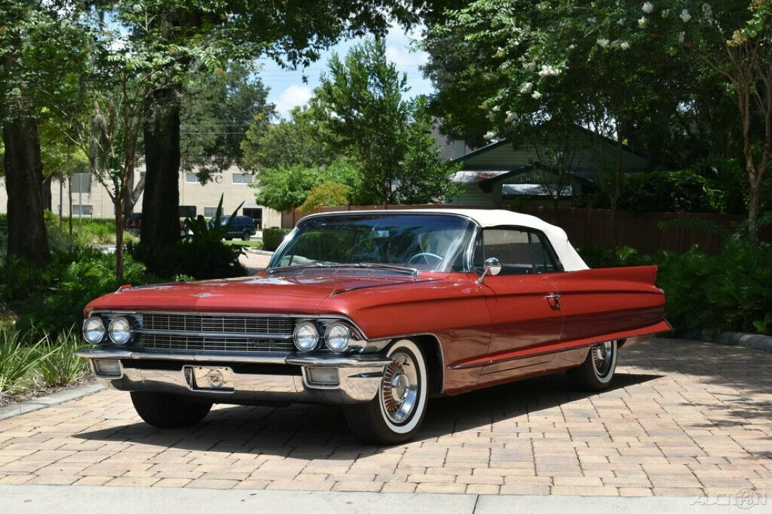 1962 Cadillac Fleetwood Series 62 Convertible - photo 10