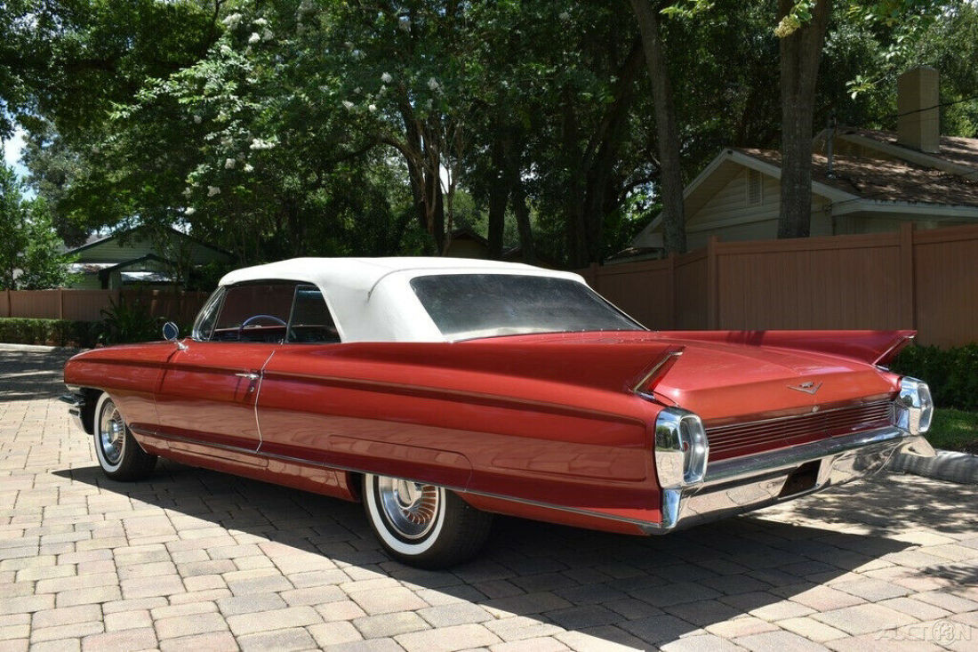 1962 Cadillac Fleetwood Series 62 Convertible - photo 13