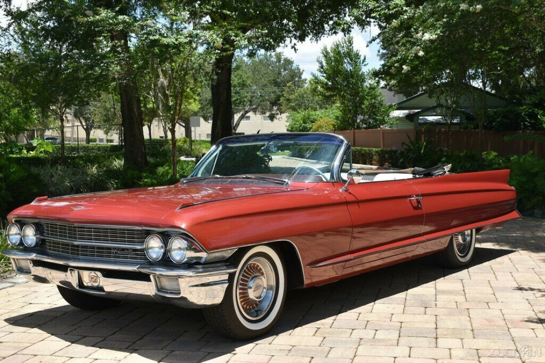 1962 Cadillac Fleetwood Series 62 Convertible - photo 2