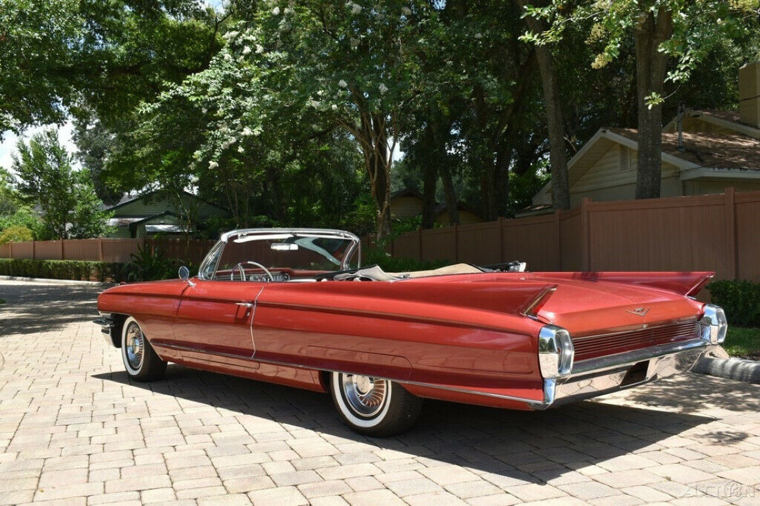 1962 Cadillac Fleetwood Series 62 Convertible - photo 3