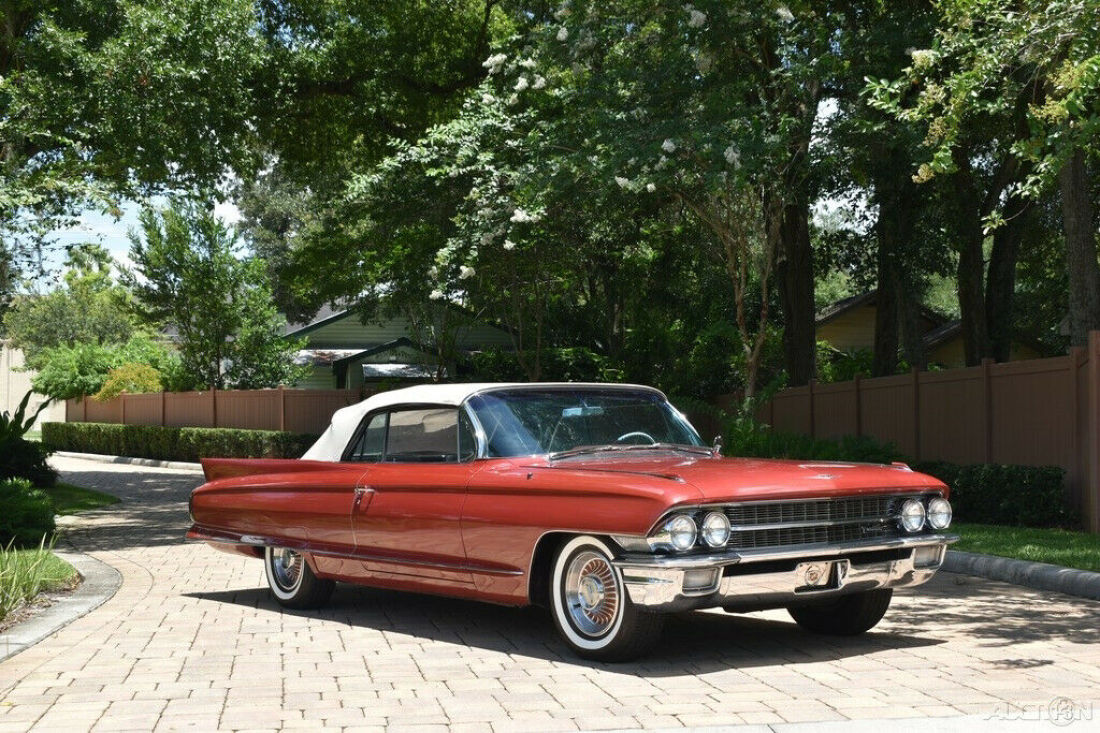 1962 Cadillac Fleetwood Series 62 Convertible - photo 9