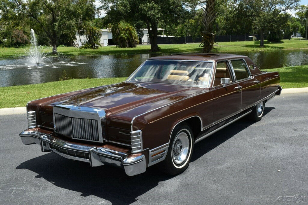 Very Rare 1975 Lincoln Continental 460ci, Auto, 20k Miles,Sunroof Fully Loaded 1975 Lincoln Continental 460ci, Auto, A/C, Factory Sunroof