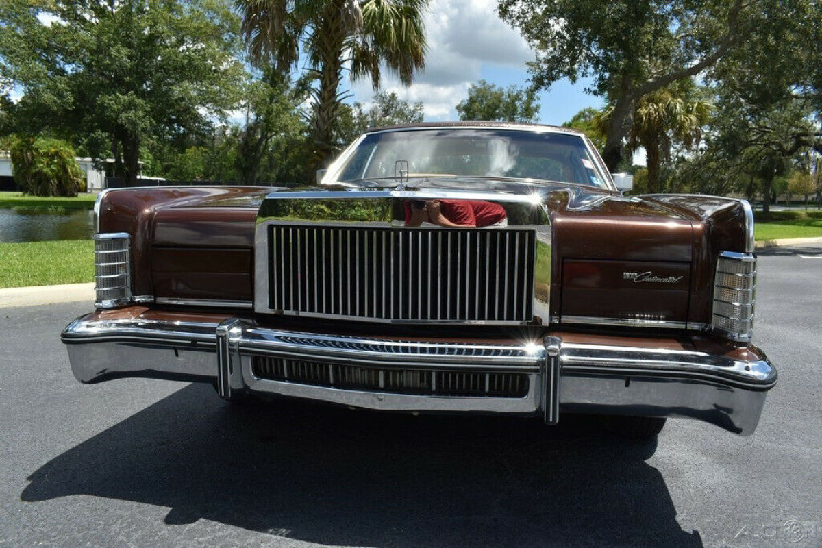 1975 Lincoln Continental 460ci, Auto, A/C, Factory Sunroof - photo 7