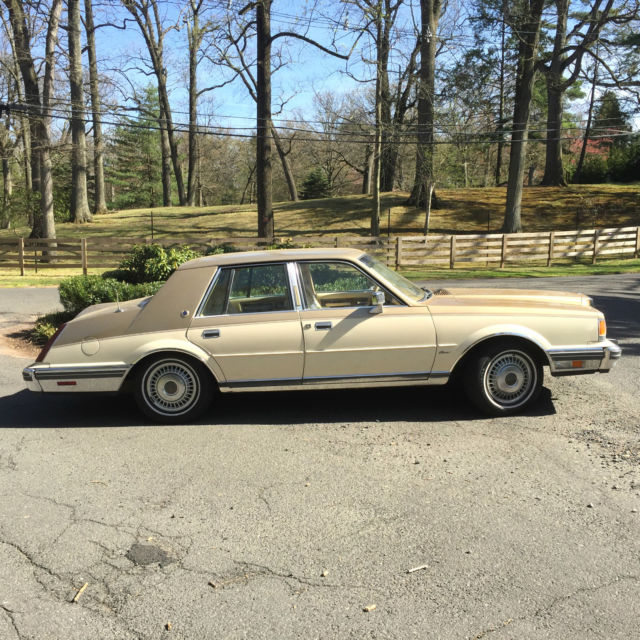 1983 Lincoln Continental - photo 6