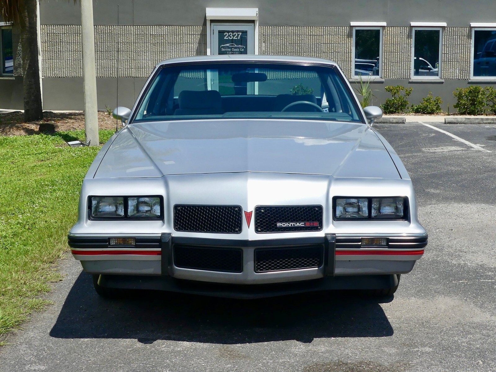 1986 Pontiac Grand Prix 2+2 Aerocoupe - photo 10