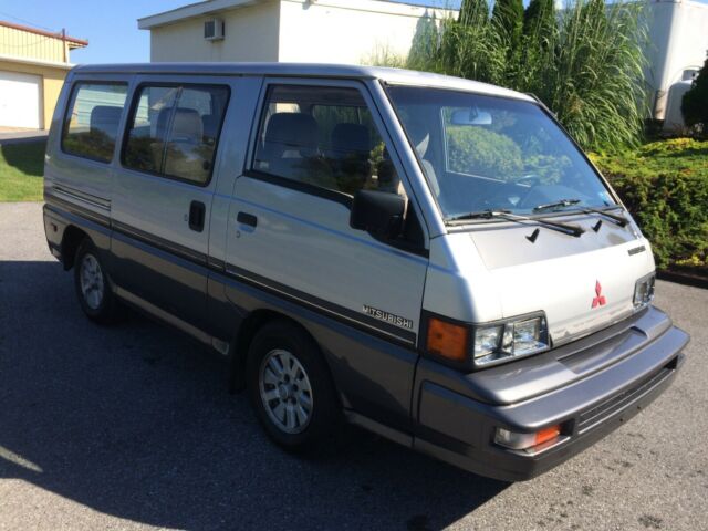 VERY RARE! 1987 Mitsubishi Multi-Van Only 93K miles ONE Owner Automatic RWD 1987 Mitsubishi Van LS