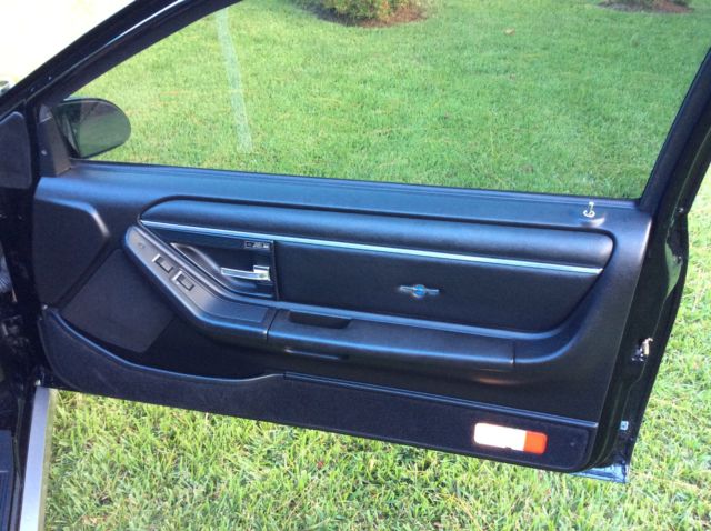 1990 Ford Thunderbird Super Coupe Coupe 2-Door - photo 5
