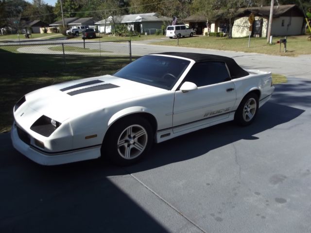 1990 Chevrolet Camaro IROC - photo 3