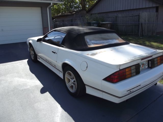 1990 Chevrolet Camaro IROC - photo 8