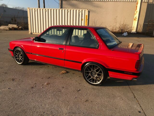 1991 BMW 3-Series 318is - photo 2