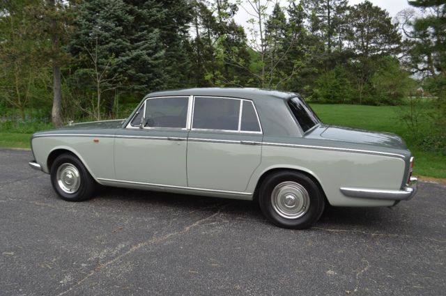 1967 Rolls-Royce Silver Shadow - Bentley T 4 door sedan - photo 7