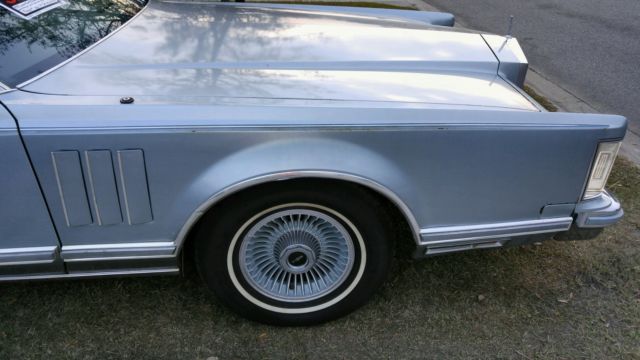 1978 Lincoln Mark Series 2 door coupe, moonroof, AM/FM/8 track, CB radio - photo 12