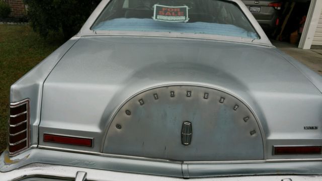 1978 Lincoln Mark Series 2 door coupe, moonroof, AM/FM/8 track, CB radio - photo 6