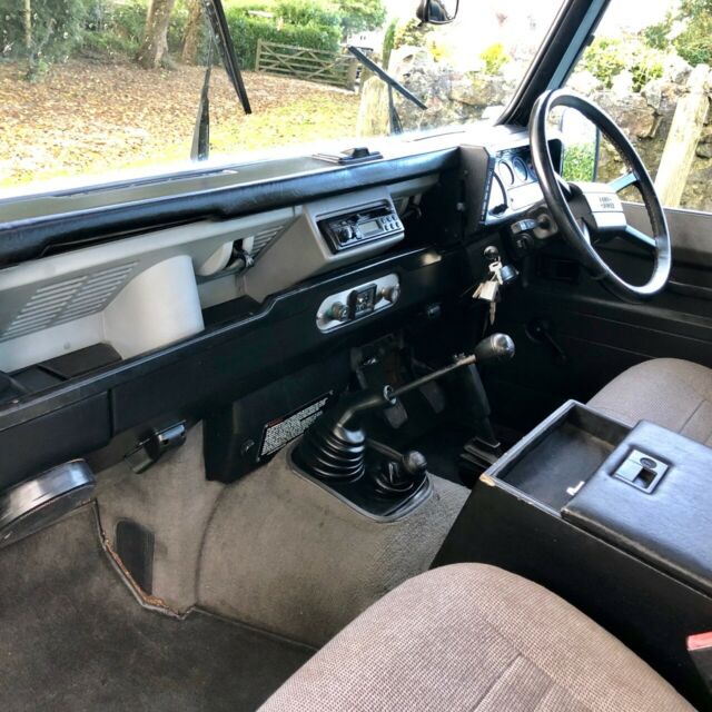 1990 Land Rover Defender 3.5L V8 County SW - photo 11