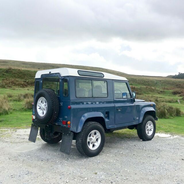 1990 Land Rover Defender 3.5L V8 County SW - photo 2