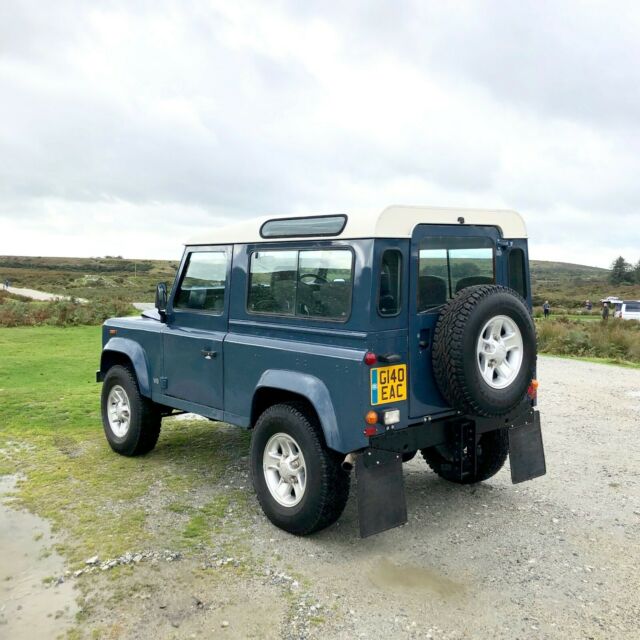 1990 Land Rover Defender 3.5L V8 County SW - photo 3