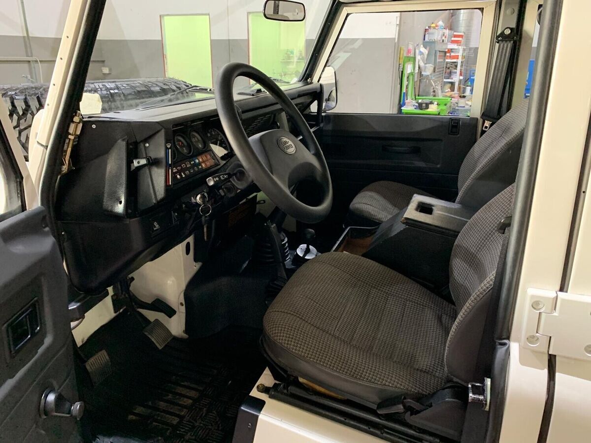 1993 Land Rover Defender - photo 6