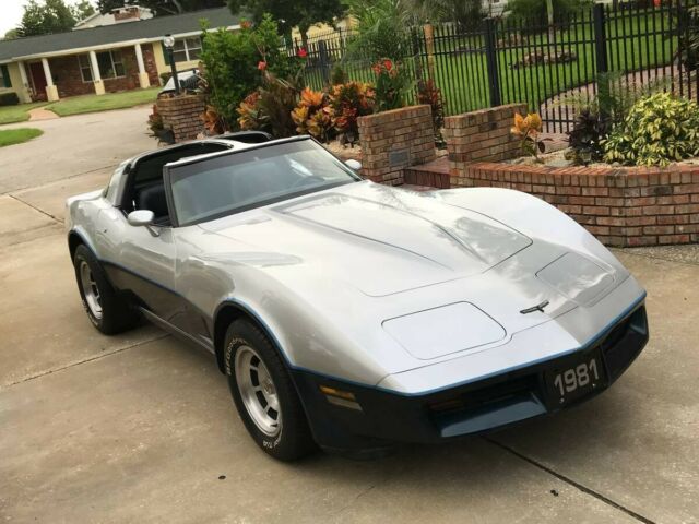 1981 Chevrolet Corvette - photo 4