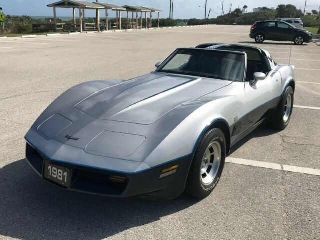 1981 Chevrolet Corvette - photo 5