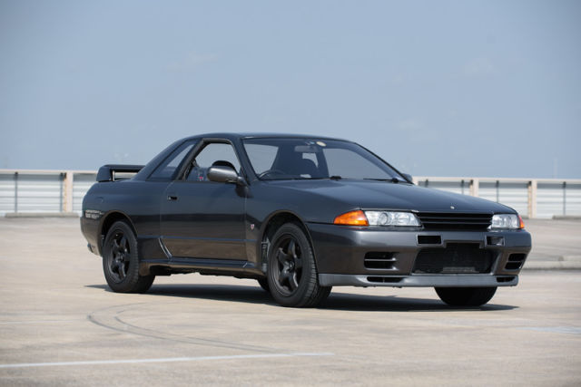 1990 Nissan GT-R Two Door Coupe - photo 2