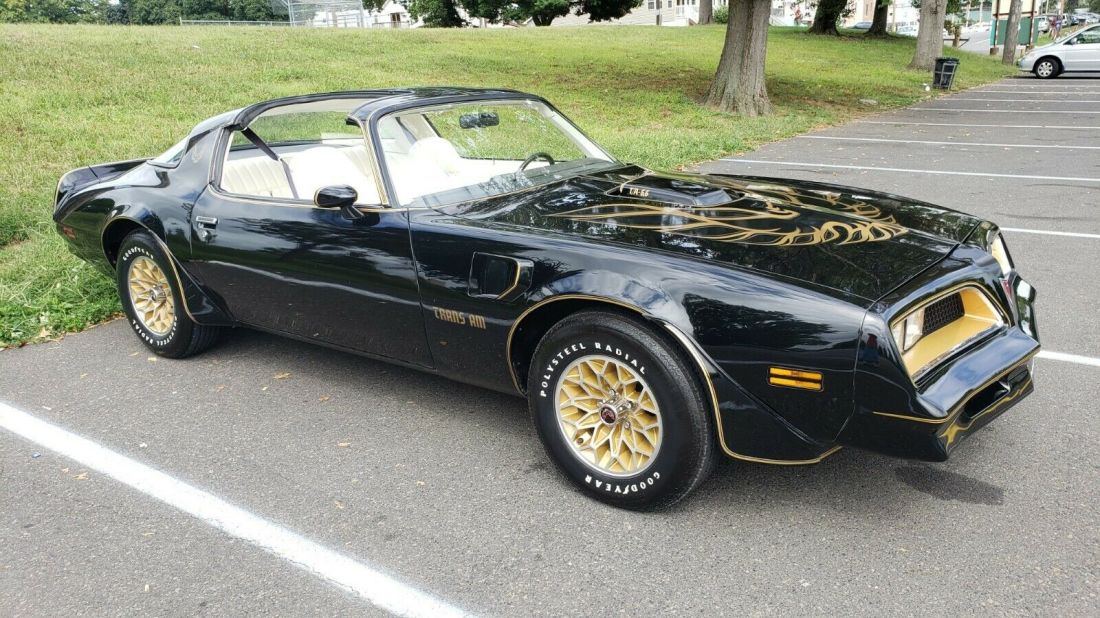Very Rare Special Edition with Factory white interior and No Air conditioning 1977 Pontiac Trans Am