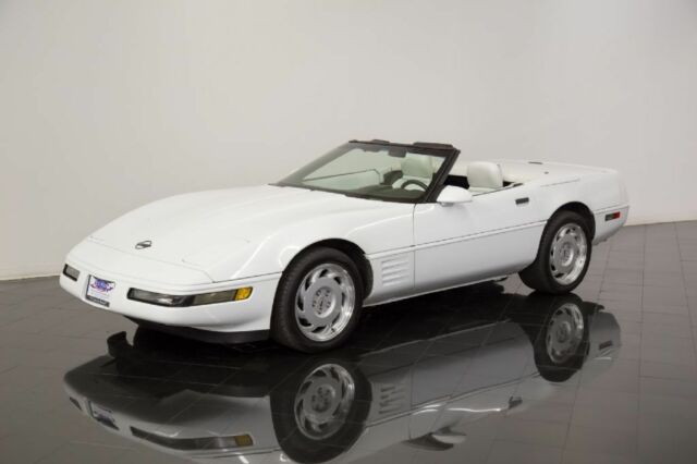 Very RARE triple white convertible, 3 owners from new, only 27,000 miles! 1992 Chevrolet Corvette --