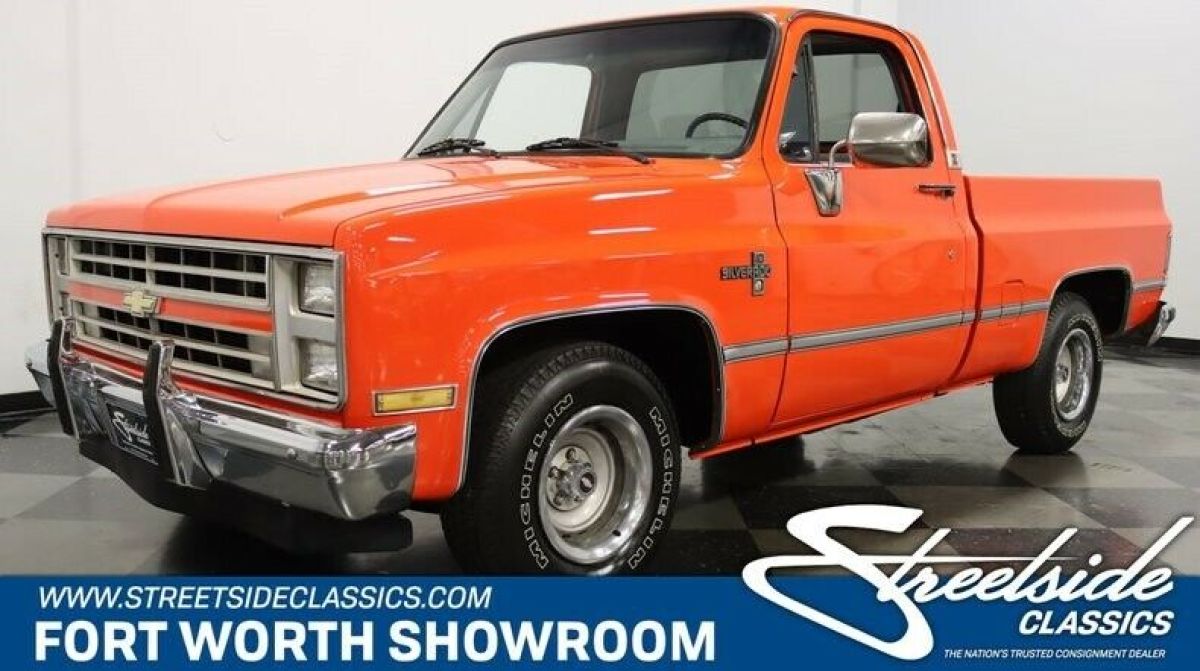 Very Sharp! 350 V8 w/ TBI, 700R4 Auto, Cold A/C, Well Optn'd, Clean Inside/Out! 1987 Chevrolet C-10 Silverado