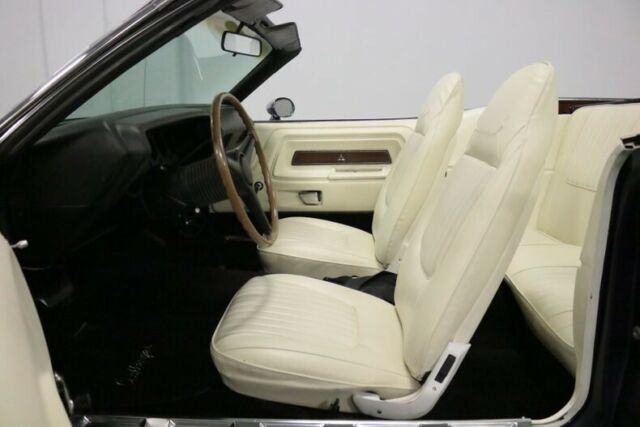 1971 Dodge Challenger Convertible - photo 5