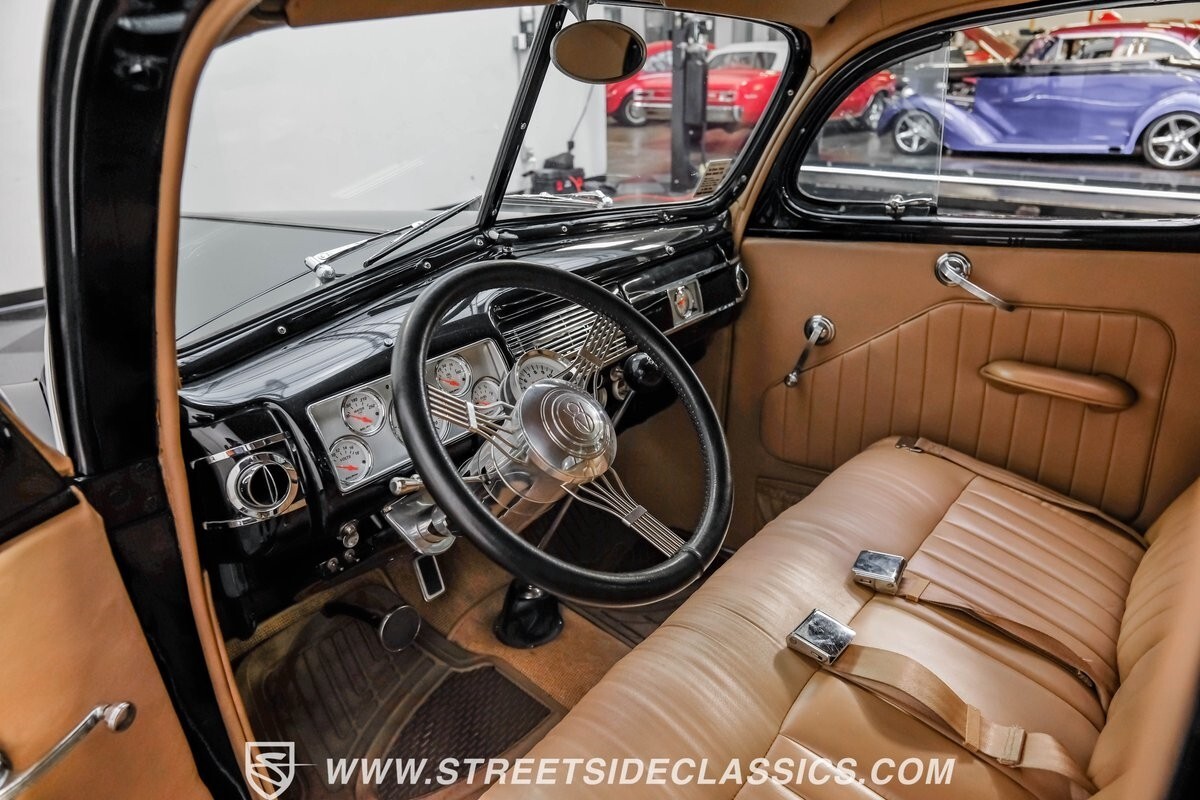 1940 Ford 5-Window Coupe Streetrod - photo 5