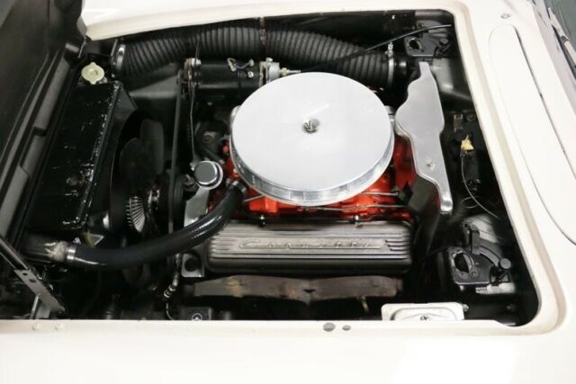 1961 Chevrolet Corvette Convertible - photo 4