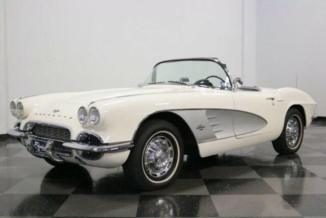 1961 Chevrolet Corvette Convertible - photo 6