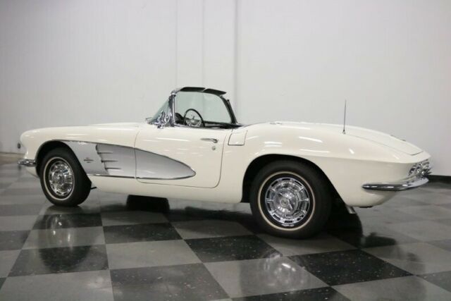 1961 Chevrolet Corvette Convertible - photo 9