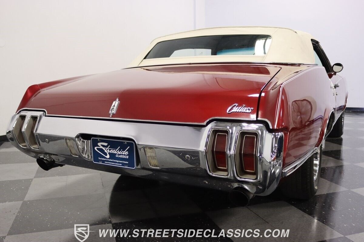 1970 Oldsmobile Cutlass Supreme Convertible - photo 10