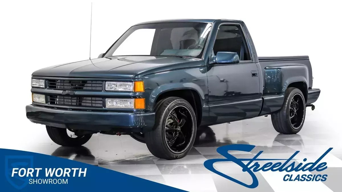 Very Sharp Short Bed Step Side! Chevy Front Clip, Carb'd 383 Stroker V8, Auto, L 1988 GMC C1500 Sierra