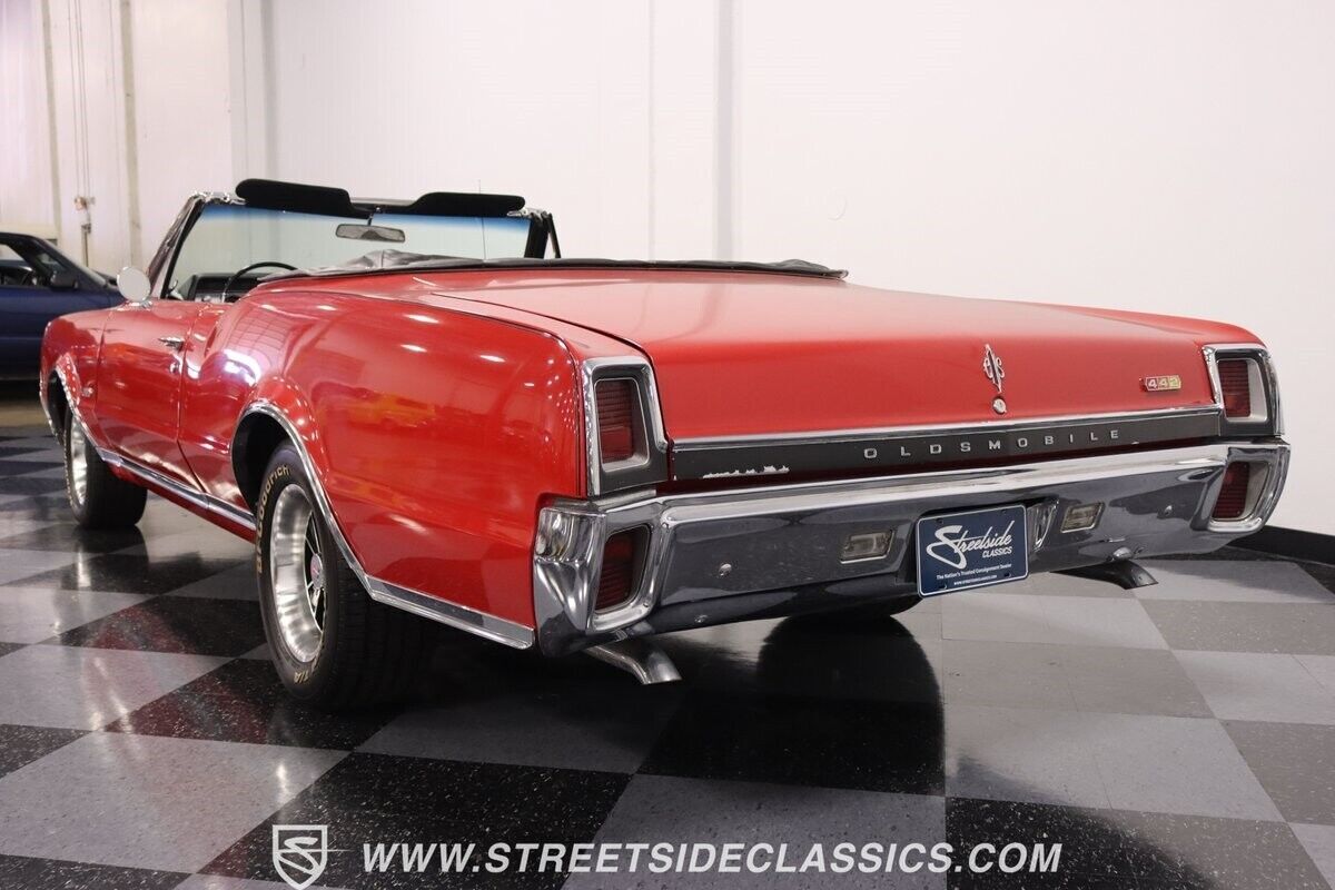 1967 Oldsmobile 442 Convertible - photo 8