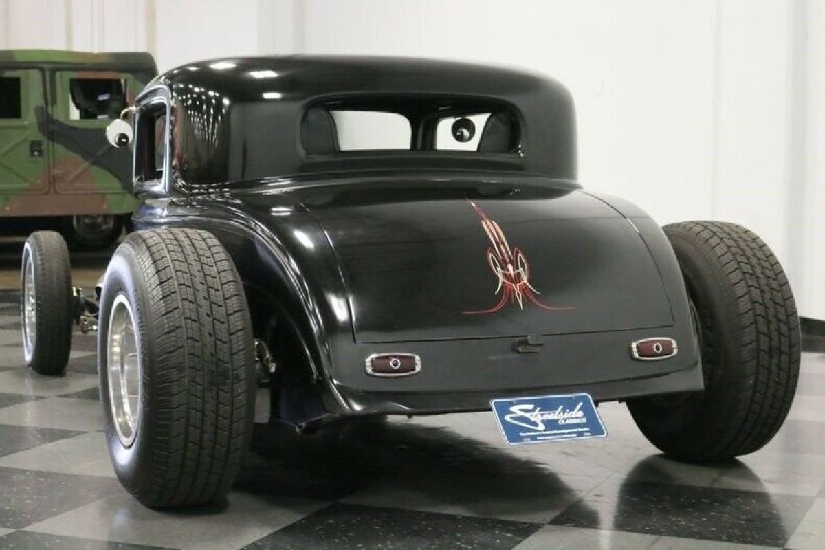 1932 Ford Model A 3 Window Coupe - photo 11
