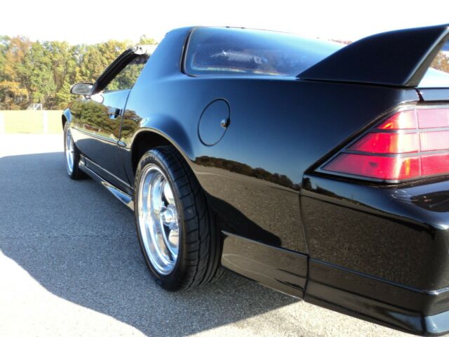 1991 Chevrolet Camaro Z28 - photo 9