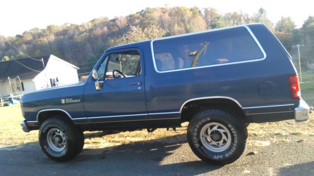 VERY SOLID 1990 DODGE RAMCHARGER 1990 Dodge Ramcharger