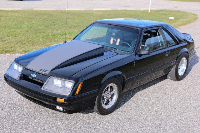 1986 Ford Mustang GT - photo 2