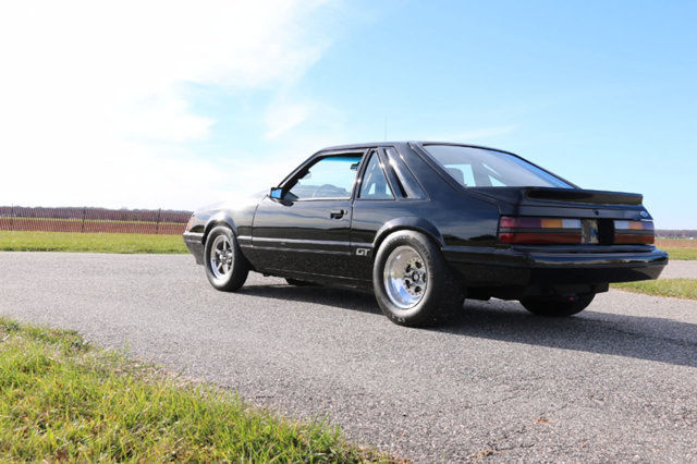 1986 Ford Mustang GT - photo 3