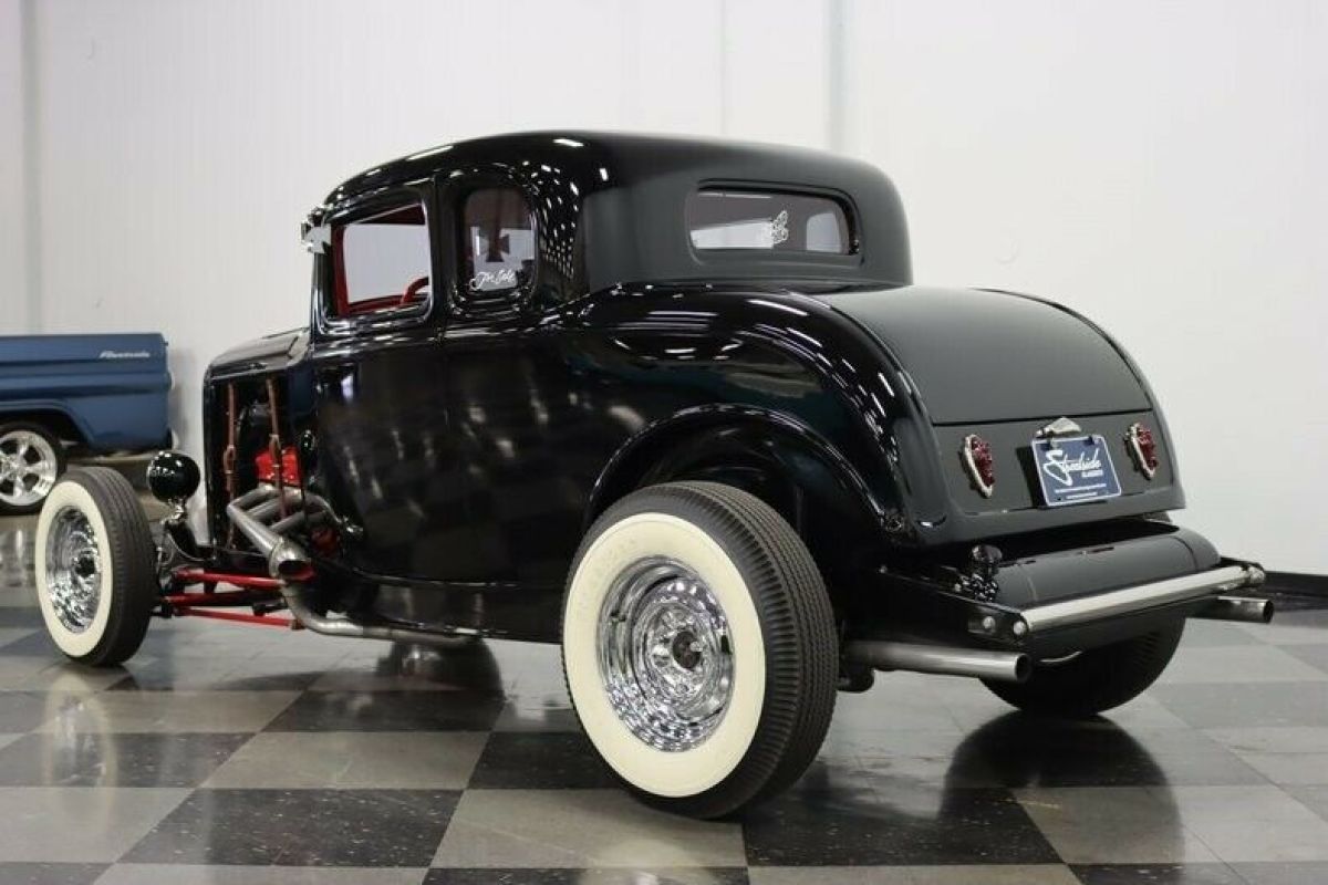 1932 Ford 5-Window Coupe - photo 10