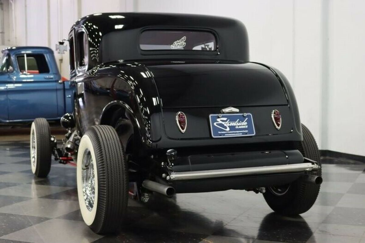 1932 Ford 5-Window Coupe - photo 11