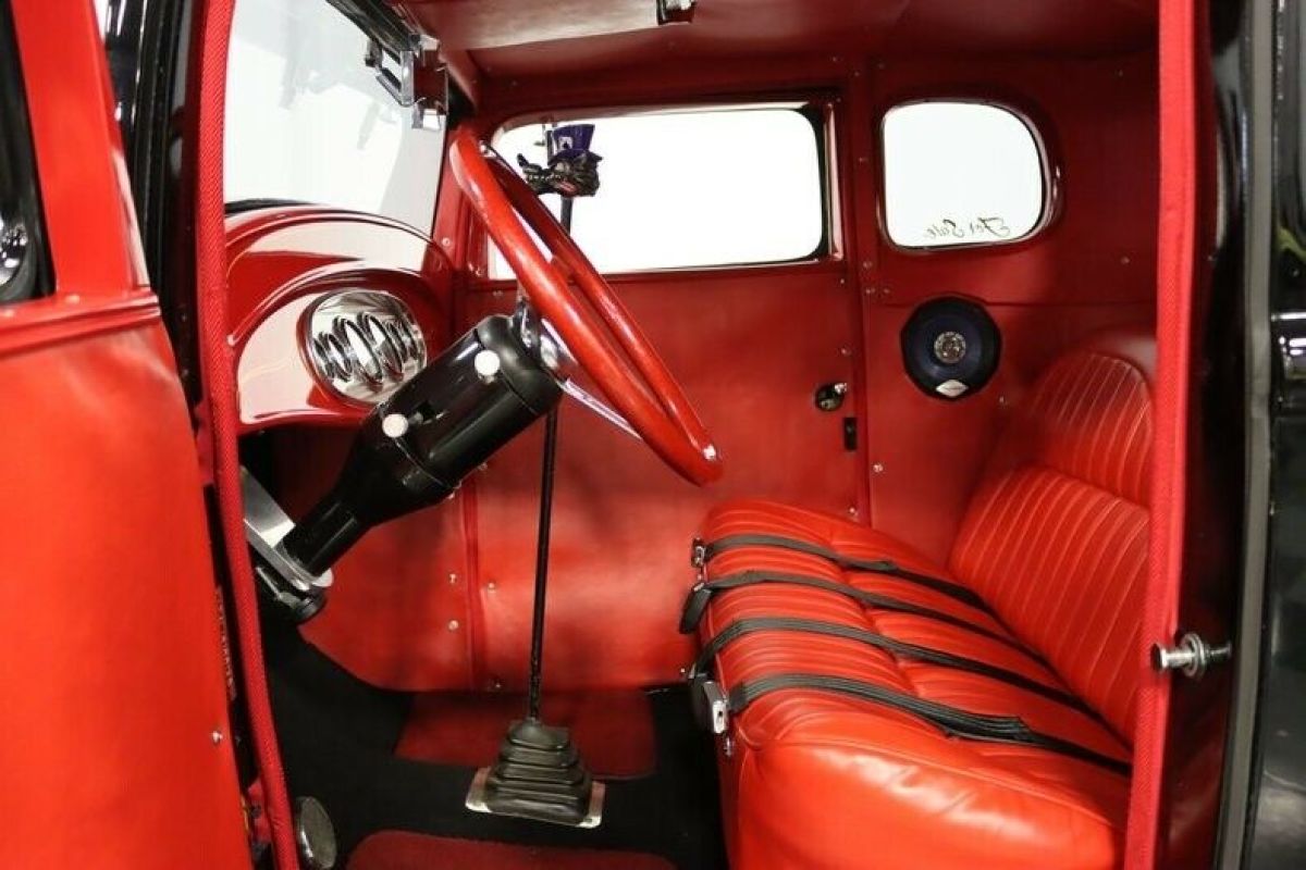 1932 Ford 5-Window Coupe - photo 5