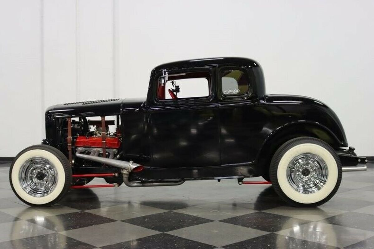 1932 Ford 5-Window Coupe - photo 8
