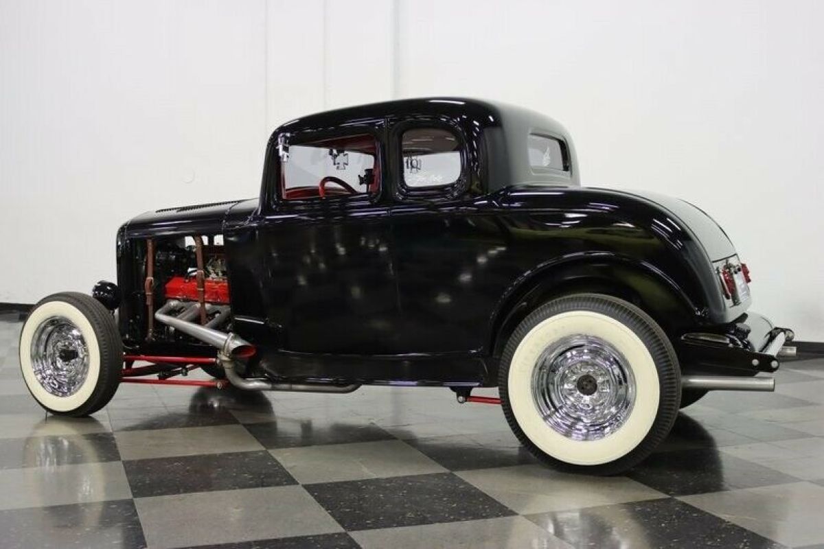 1932 Ford 5-Window Coupe - photo 9
